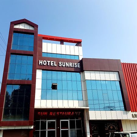 Hotel Sunrise Orai Exterior photo