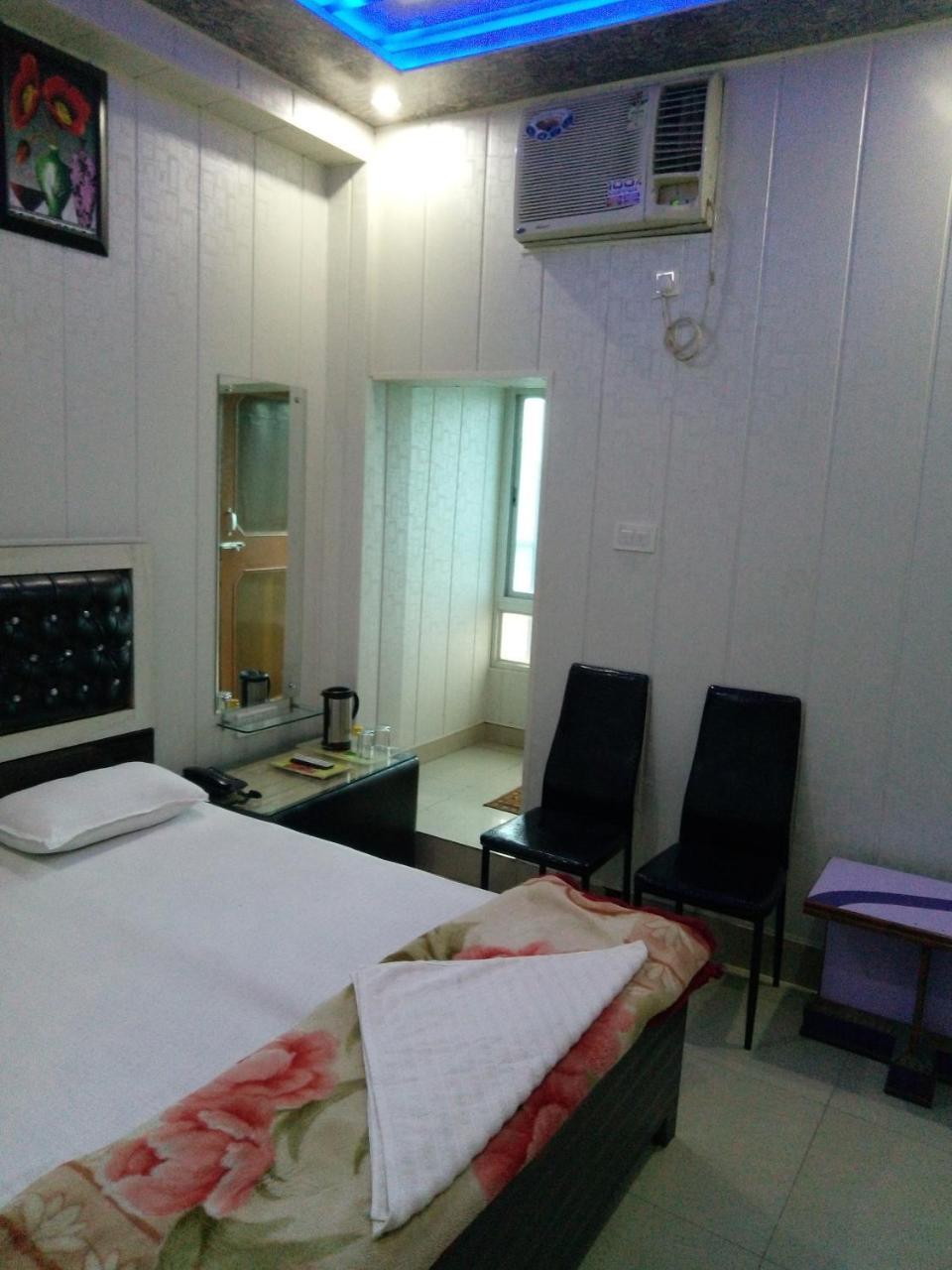 Hotel Sunrise Orai Exterior photo