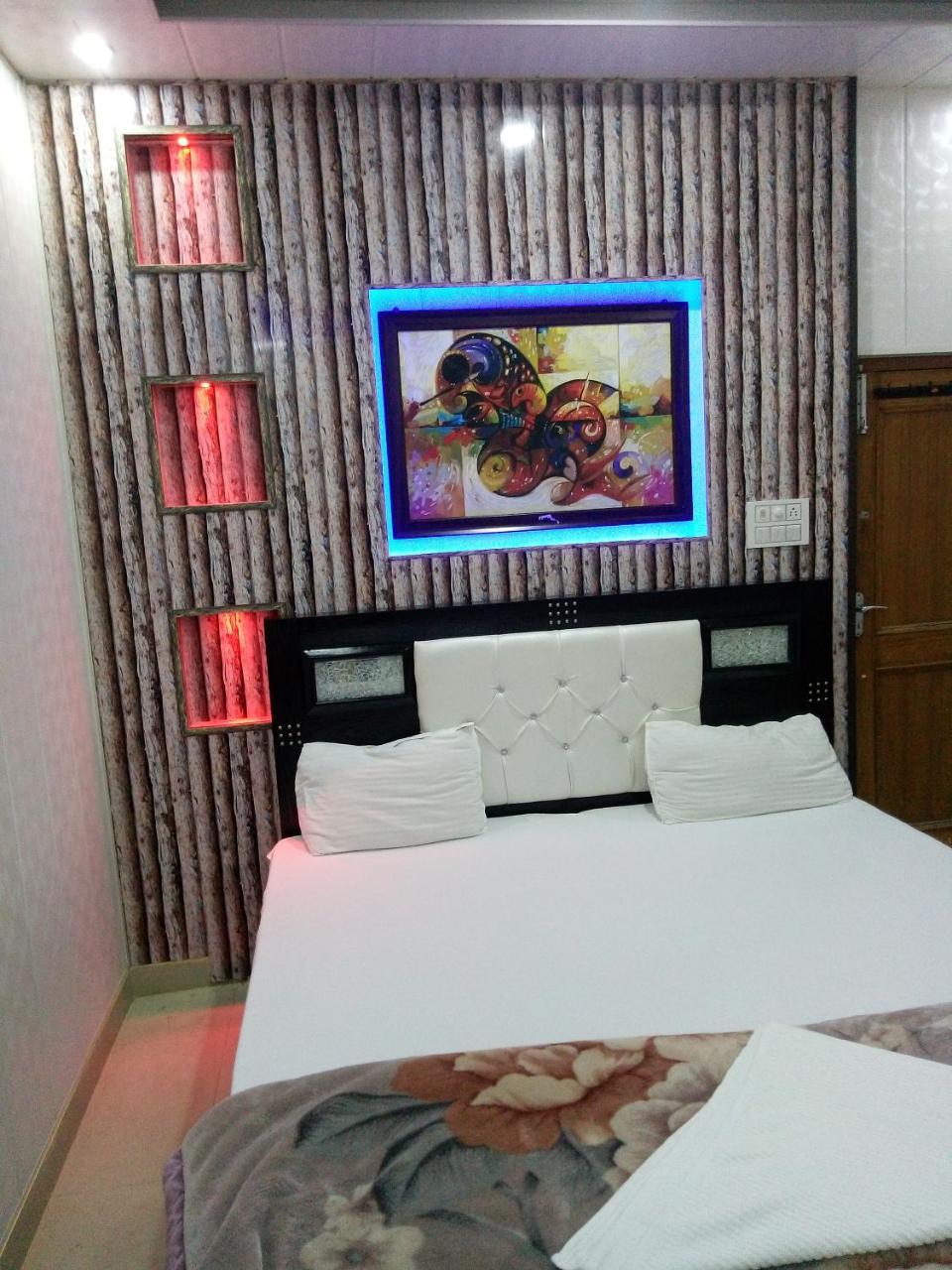Hotel Sunrise Orai Exterior photo